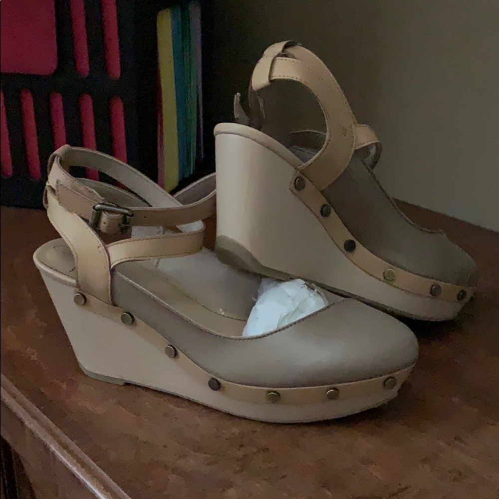 Women’s Calvin Klein Jeans Platform Sandals 7M New